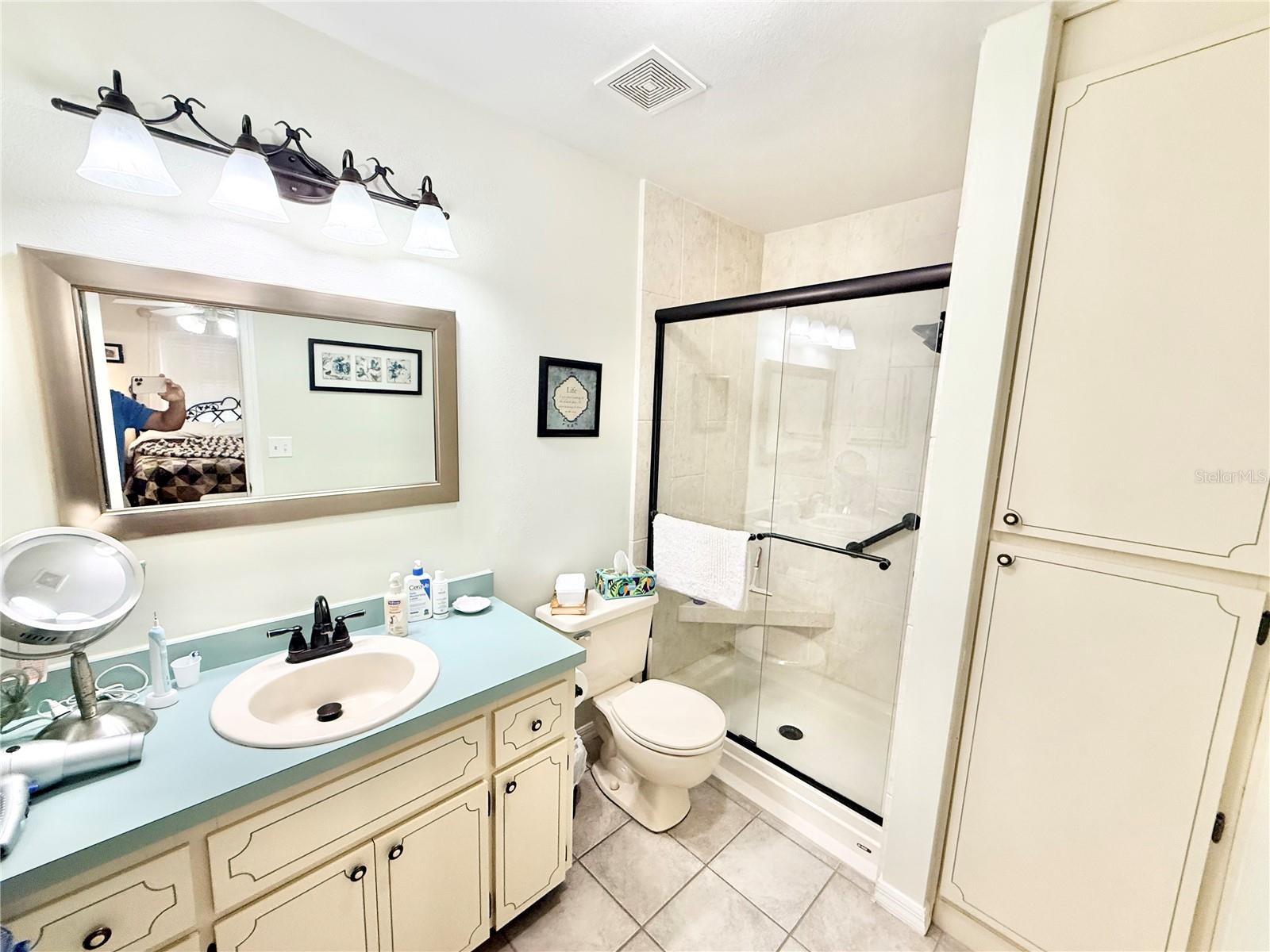 SILVER LAKE ESTATES - Residential