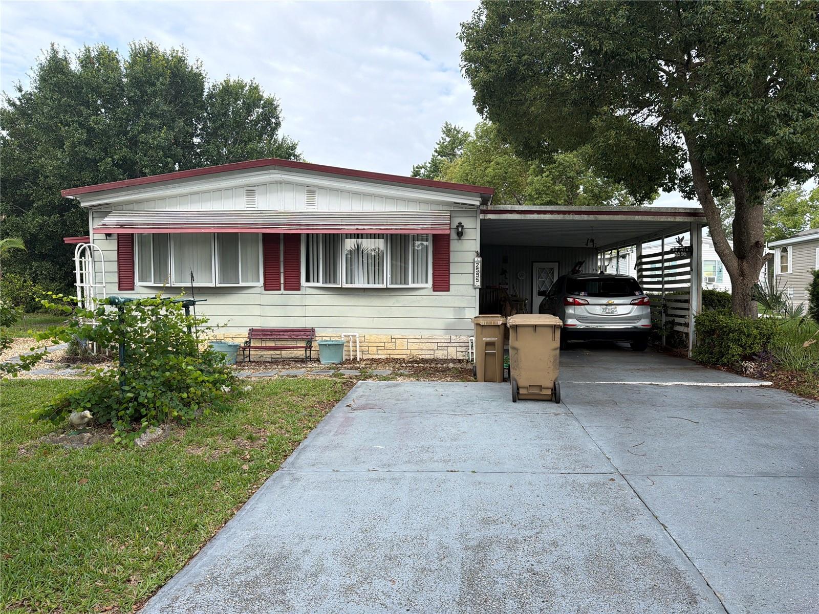 Cash Only Investor Opportunity in Mount Dora!
Great chance to add value in one of Central Florida's most desirable markets. Located in an established neighborhood just minutes from downtown Mount Dora, shopping, dining, and waterfront parks.
Major updates already completed include a metal roof, 2012 HVAC, and 2023 water heater. The home offers a functional layout, spacious yard, and plenty of upside for investors, flippers, or buyers looking to renovate and build equity.
Cash Only. Sold As-Is. Don't miss this opportunity to transform a property with strong potential in a sought-after location.
