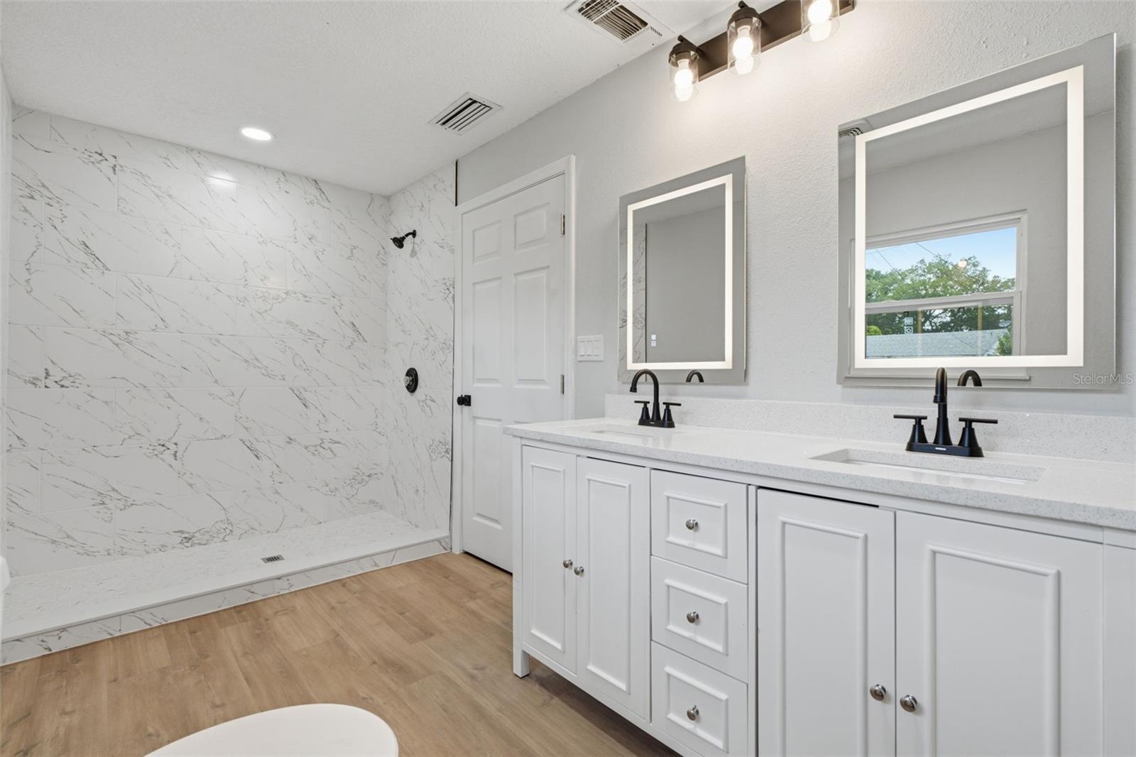 PLANTATION ESTATES UNIT 01 - Residential