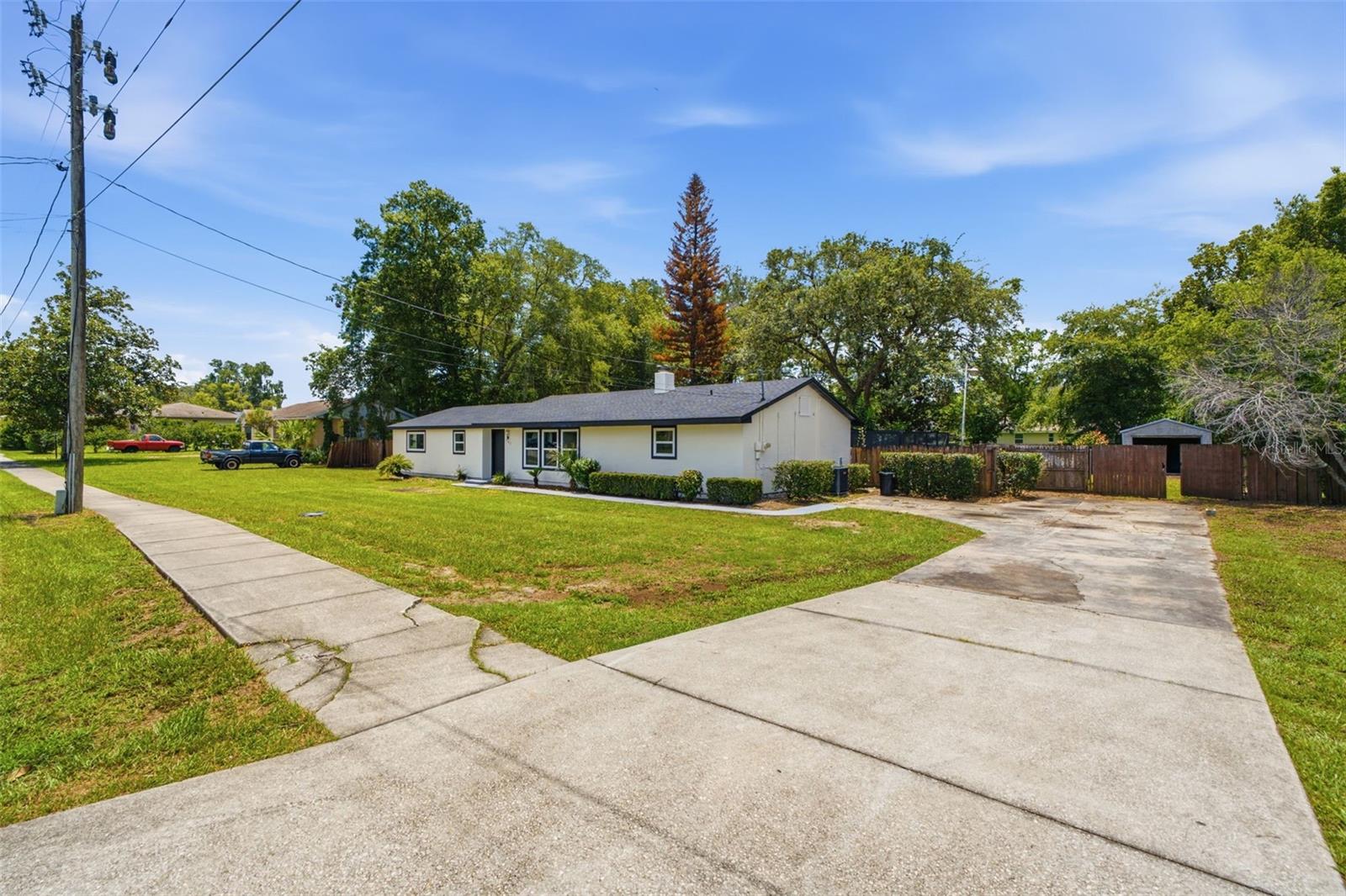 PLANTATION ESTATES UNIT 01 - Residential