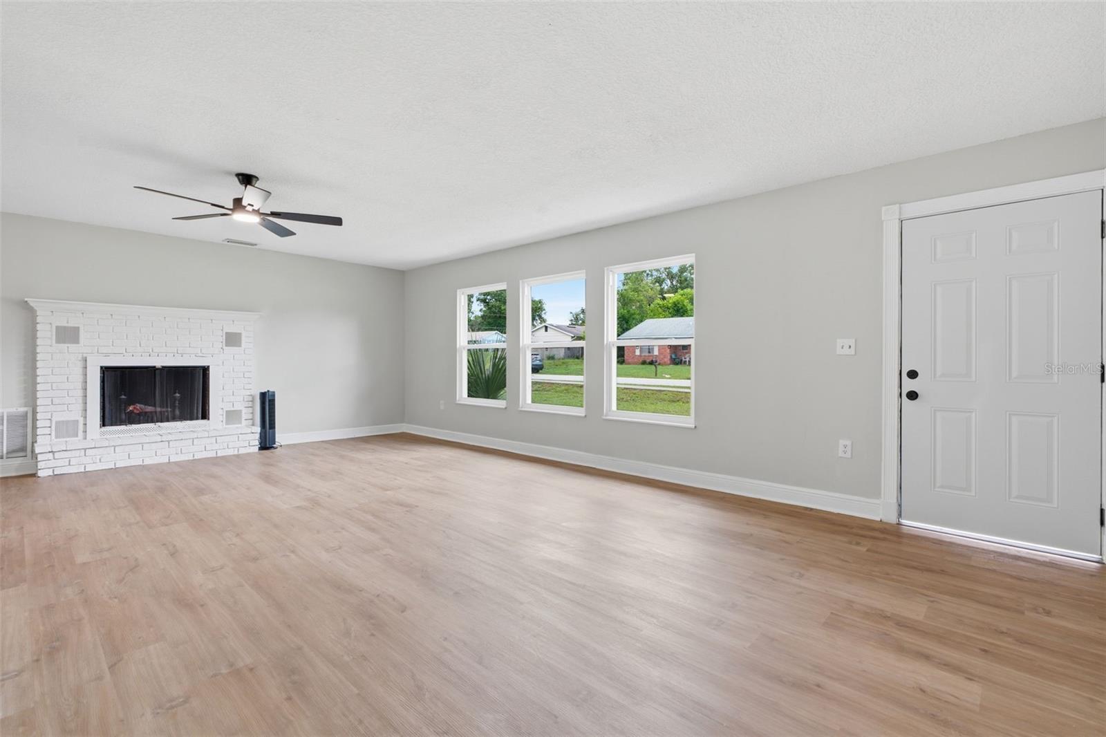 PLANTATION ESTATES UNIT 01 - Residential