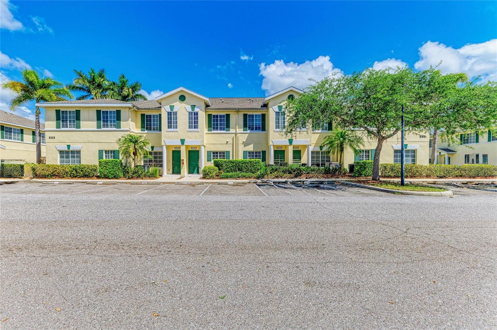 THE TWNHMS AT LIGHTHOUSE COVE IV - Residential