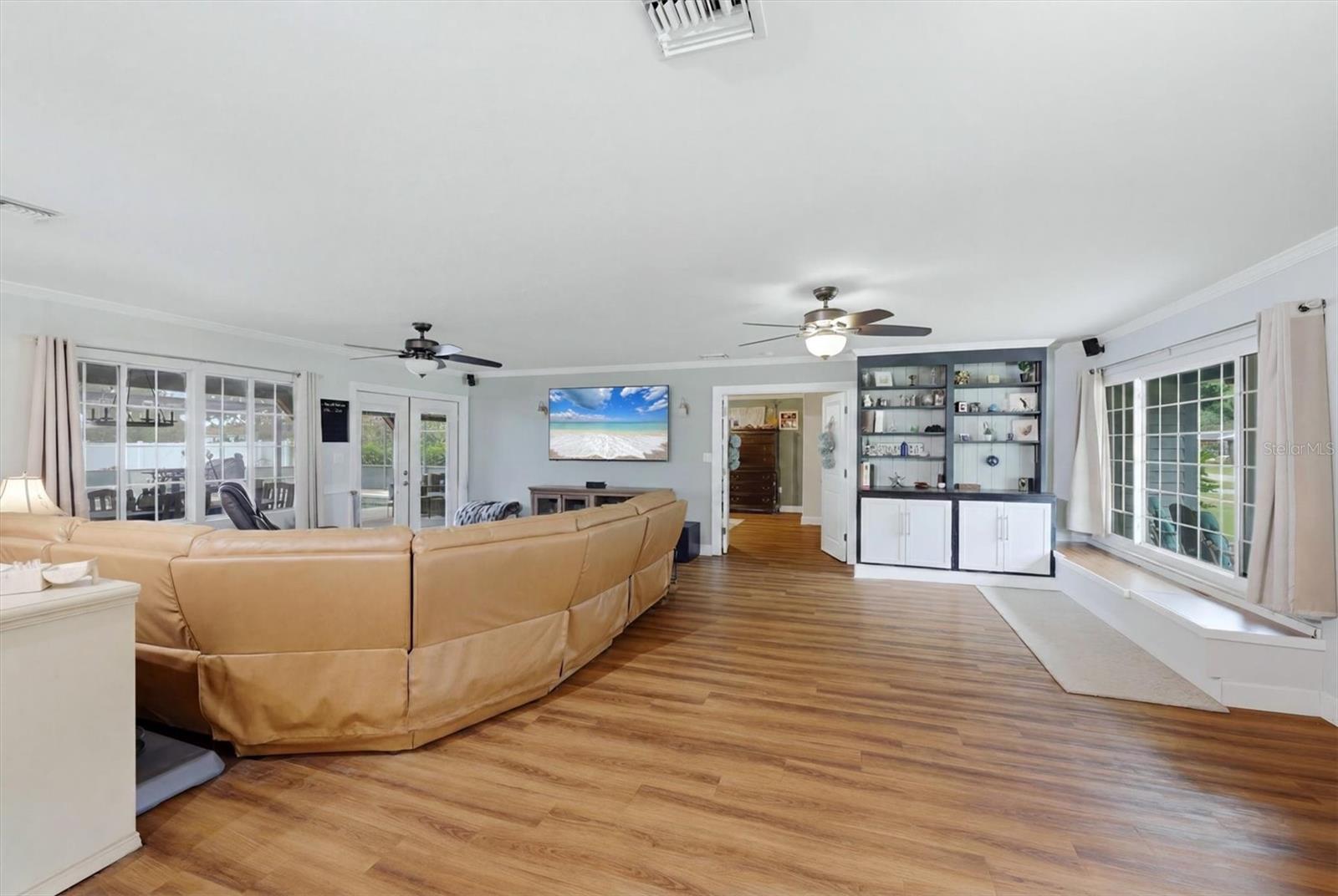 SARASOTA GOLF CLUB COLONY 3 - Residential