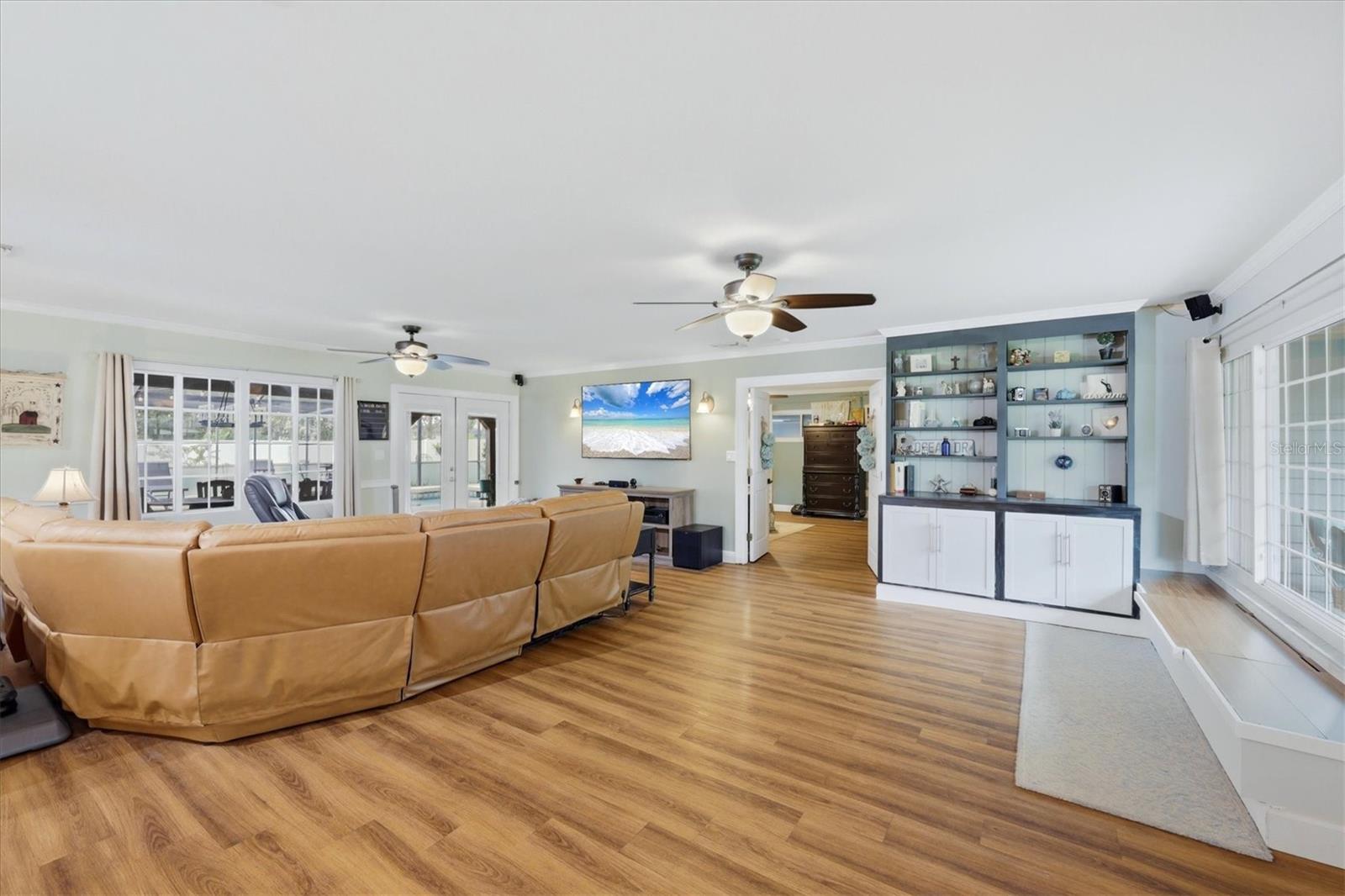 SARASOTA GOLF CLUB COLONY 3 - Residential