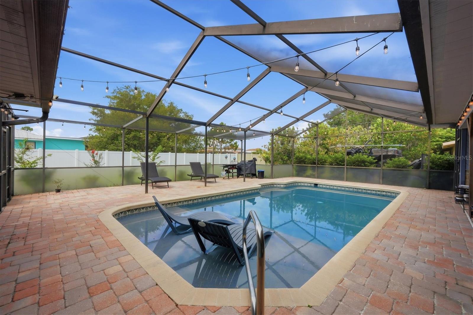 SARASOTA GOLF CLUB COLONY 3 - Residential
