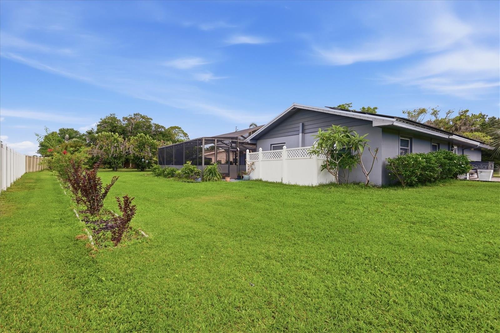 SARASOTA GOLF CLUB COLONY 3 - Residential