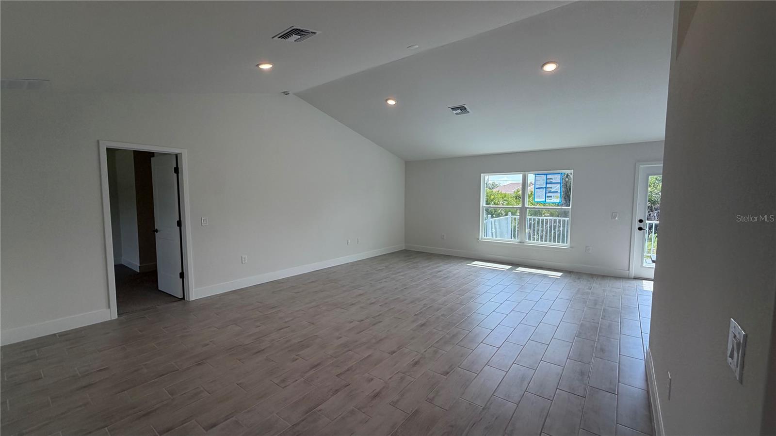 1573 - PORT CHARLOTTE SUB 26 - Residential