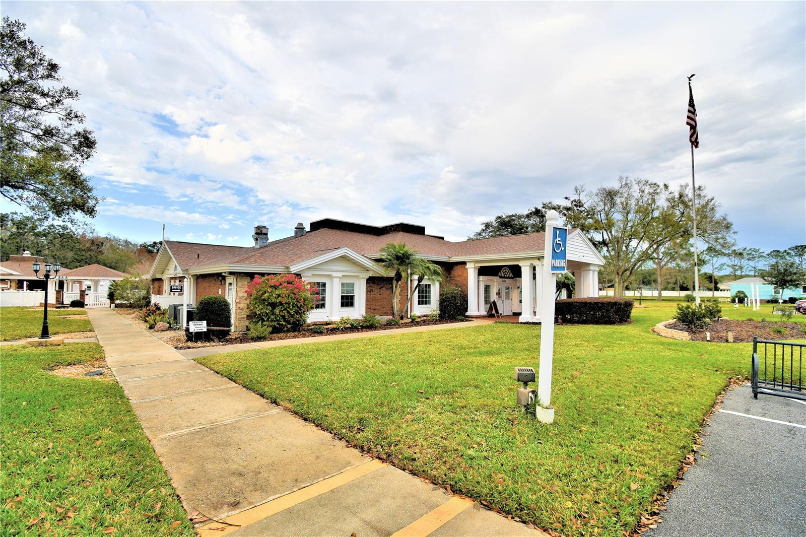 COLONNADES PH 01 - Residential