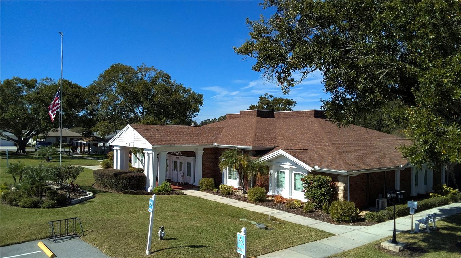 COLONNADES PH 01 - Residential