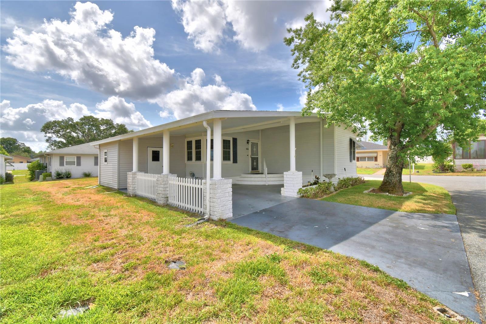 COLONNADES PH 01 - Residential