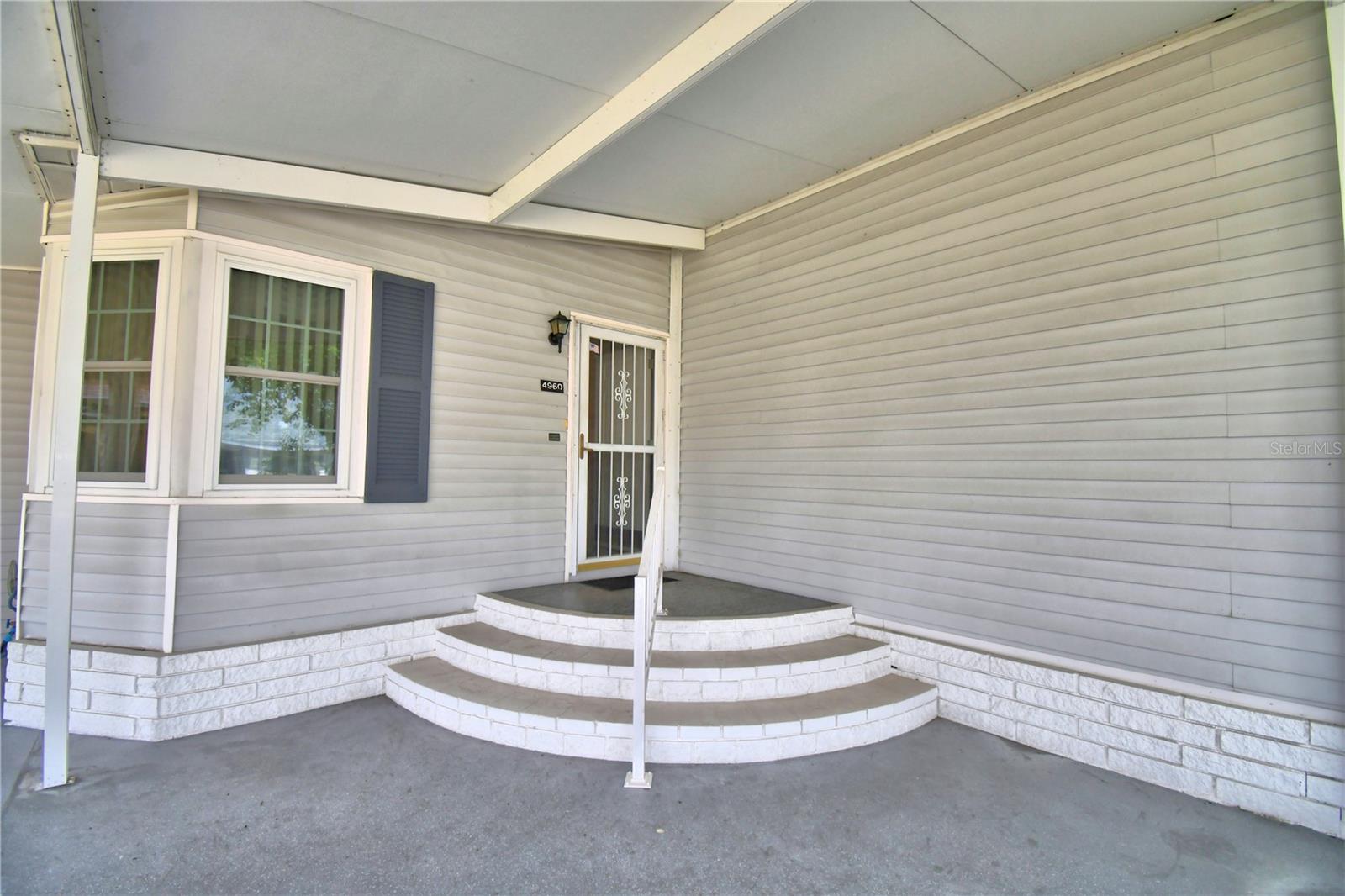 COLONNADES PH 01 - Residential