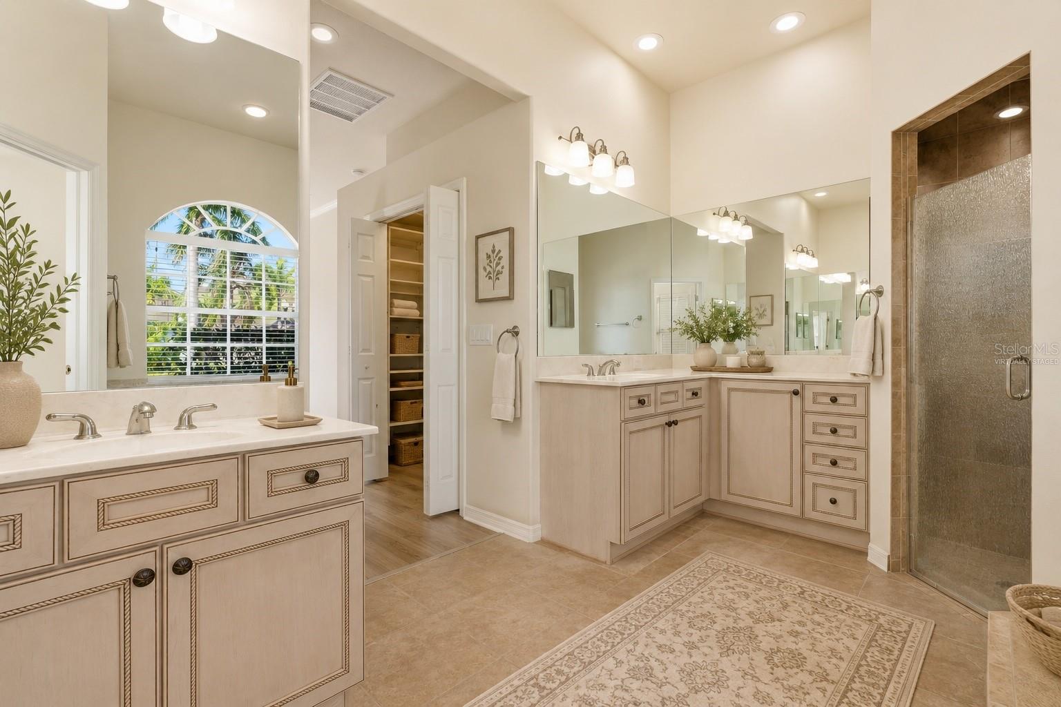 LA PALOMA VILLAGE UNIT 2 PH - Residential