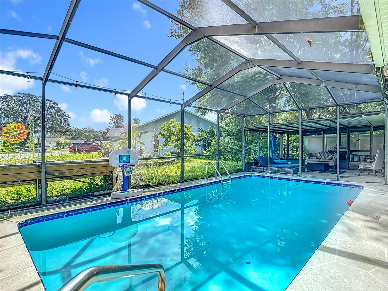 SHADOW LAKES - Residential