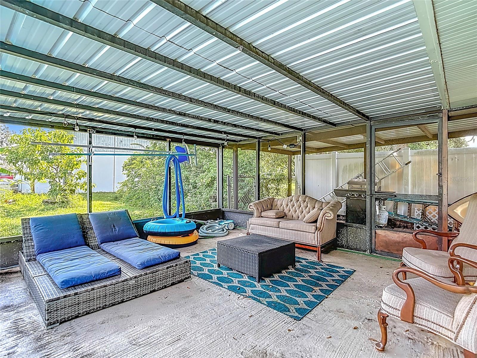 SHADOW LAKES - Residential