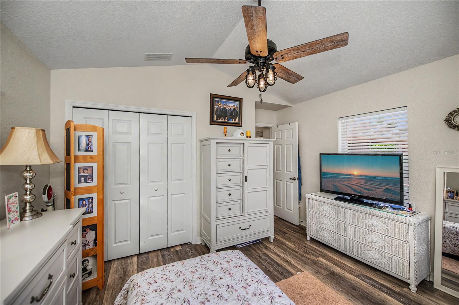 ROTONDA LAKES - Residential
