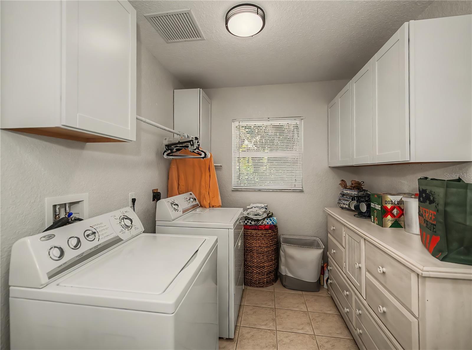 ROTONDA LAKES - Residential