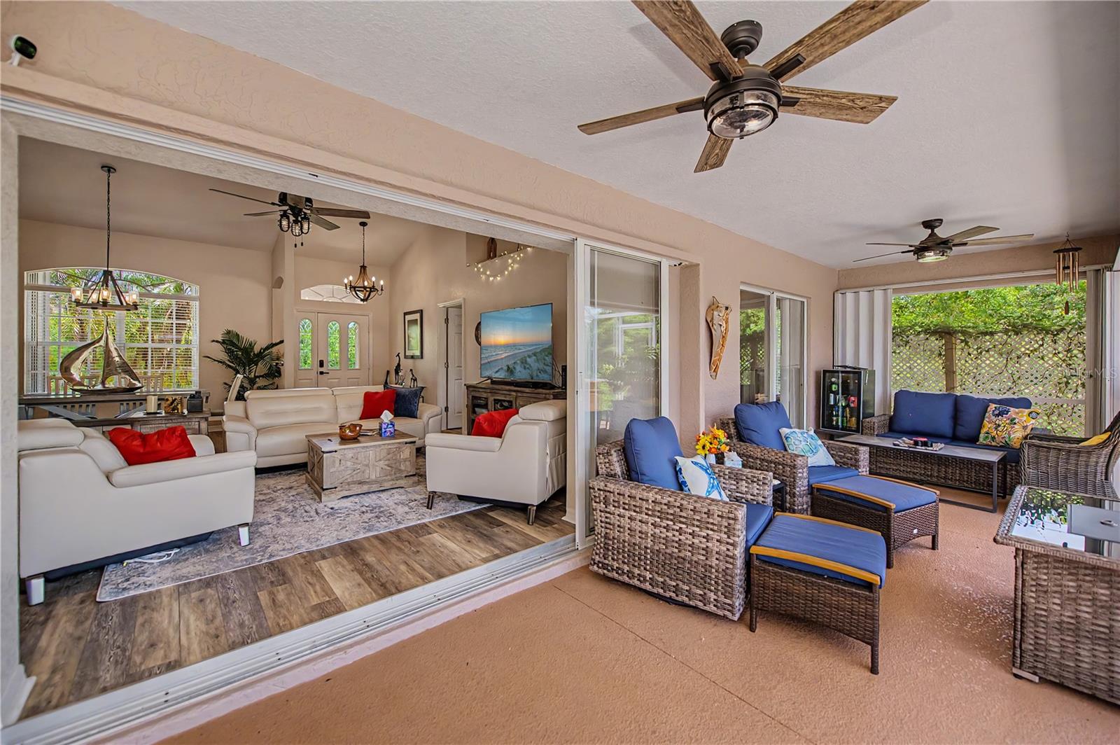 ROTONDA LAKES - Residential