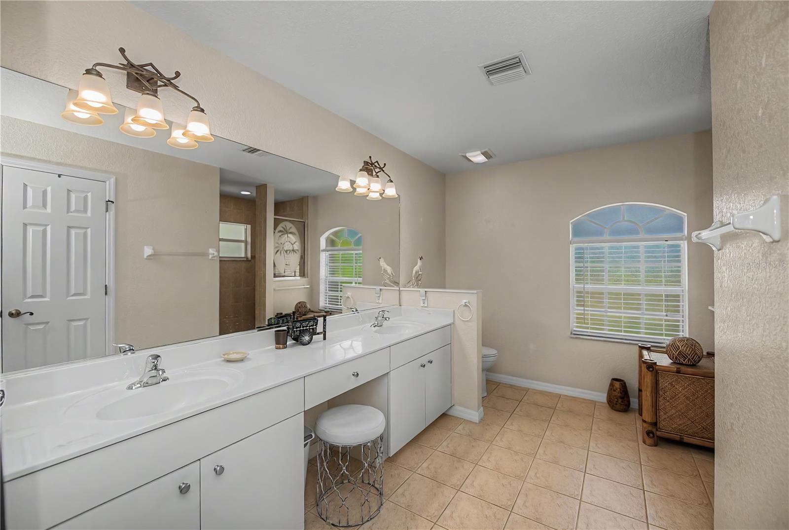 ROTONDA LAKES - Residential