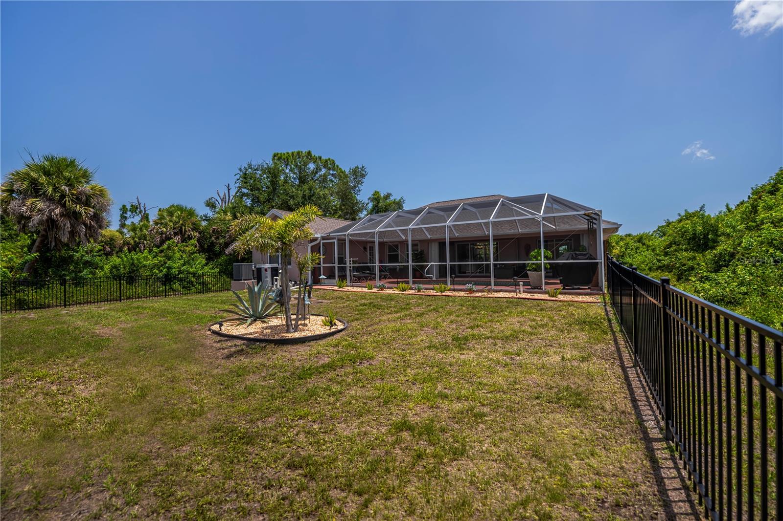 ROTONDA LAKES - Residential