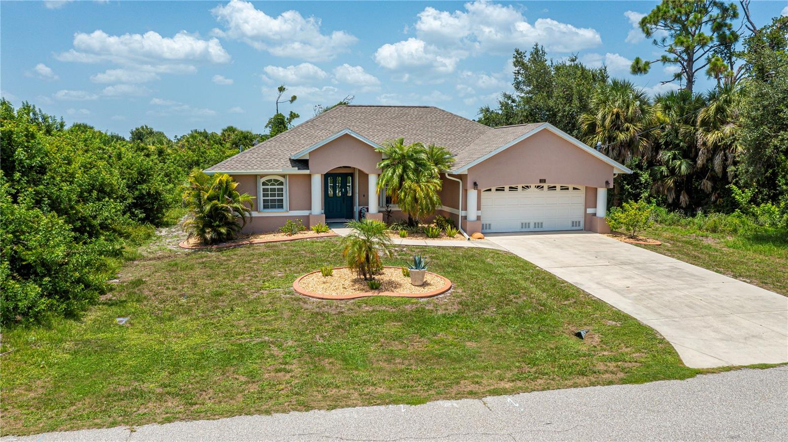 ROTONDA LAKES - Residential