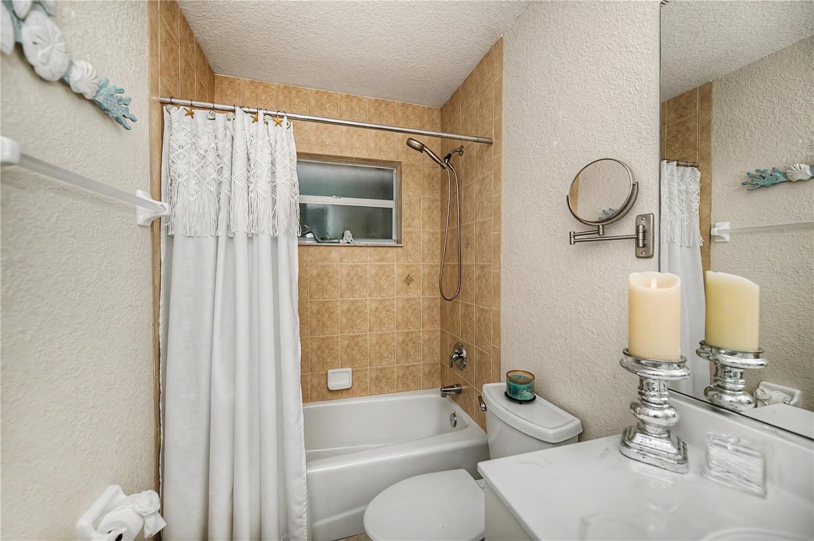 ROTONDA LAKES - Residential