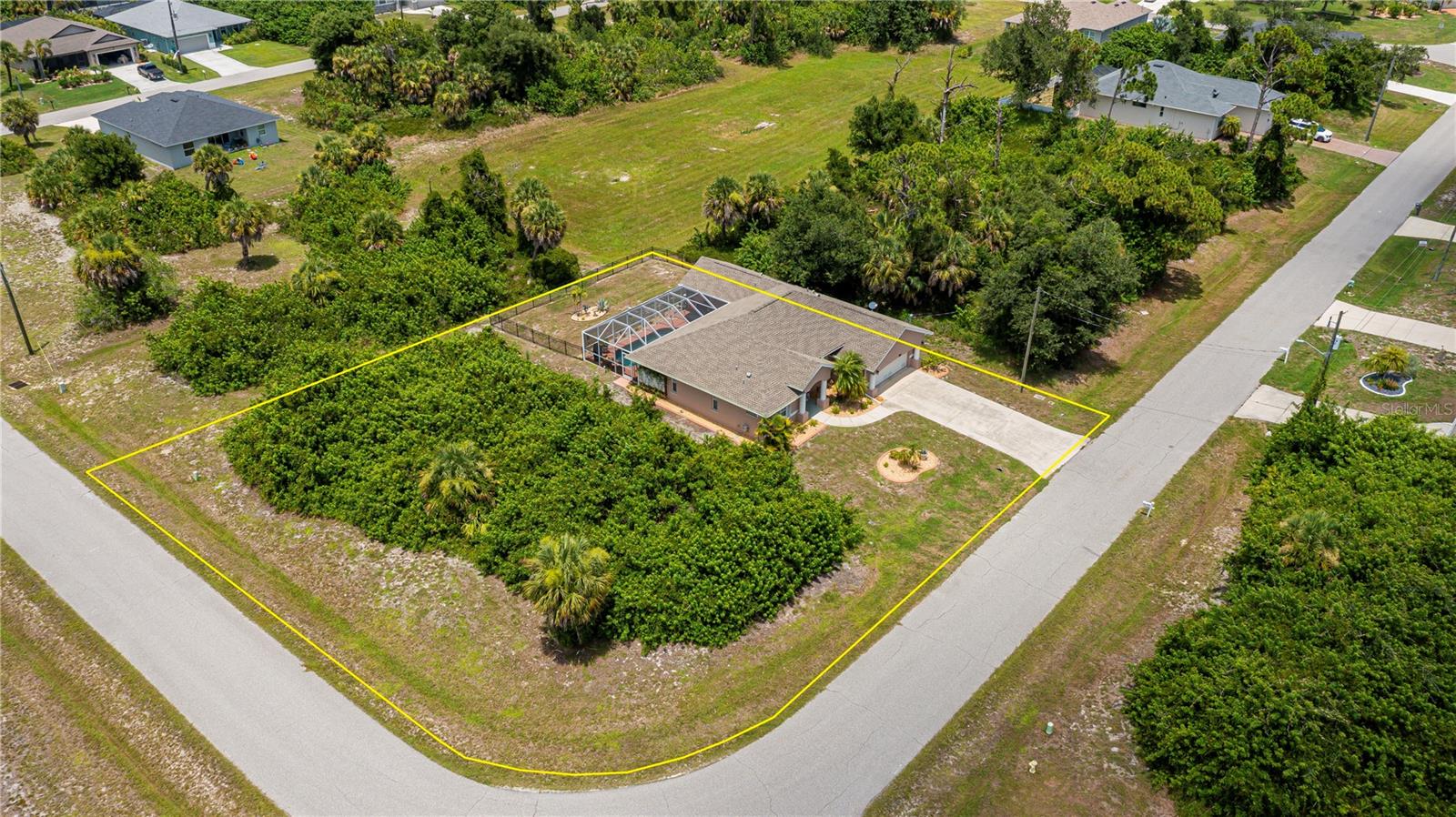ROTONDA LAKES - Residential