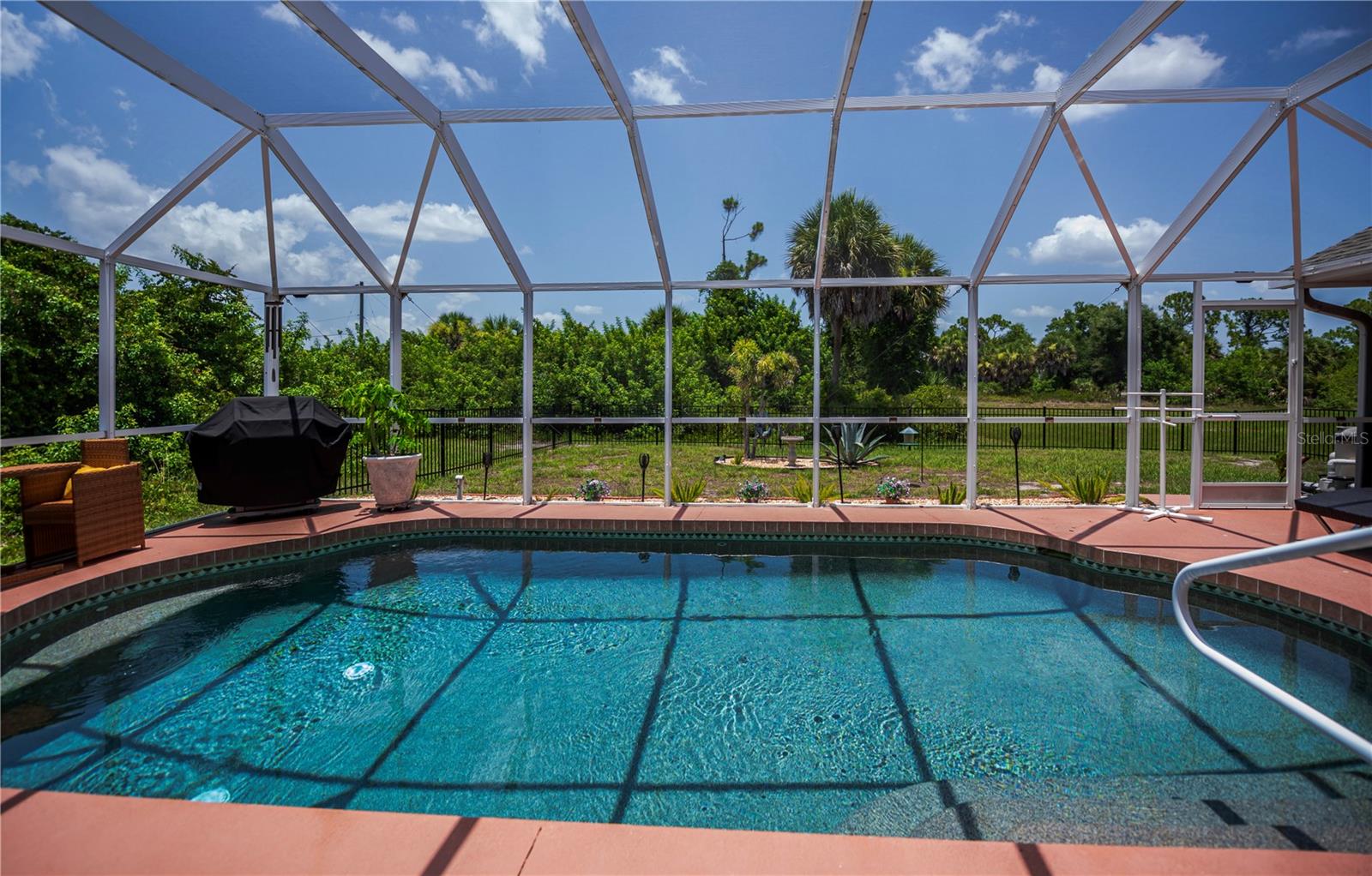 ROTONDA LAKES - Residential