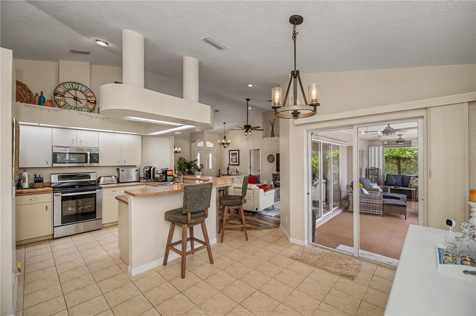 ROTONDA LAKES - Residential