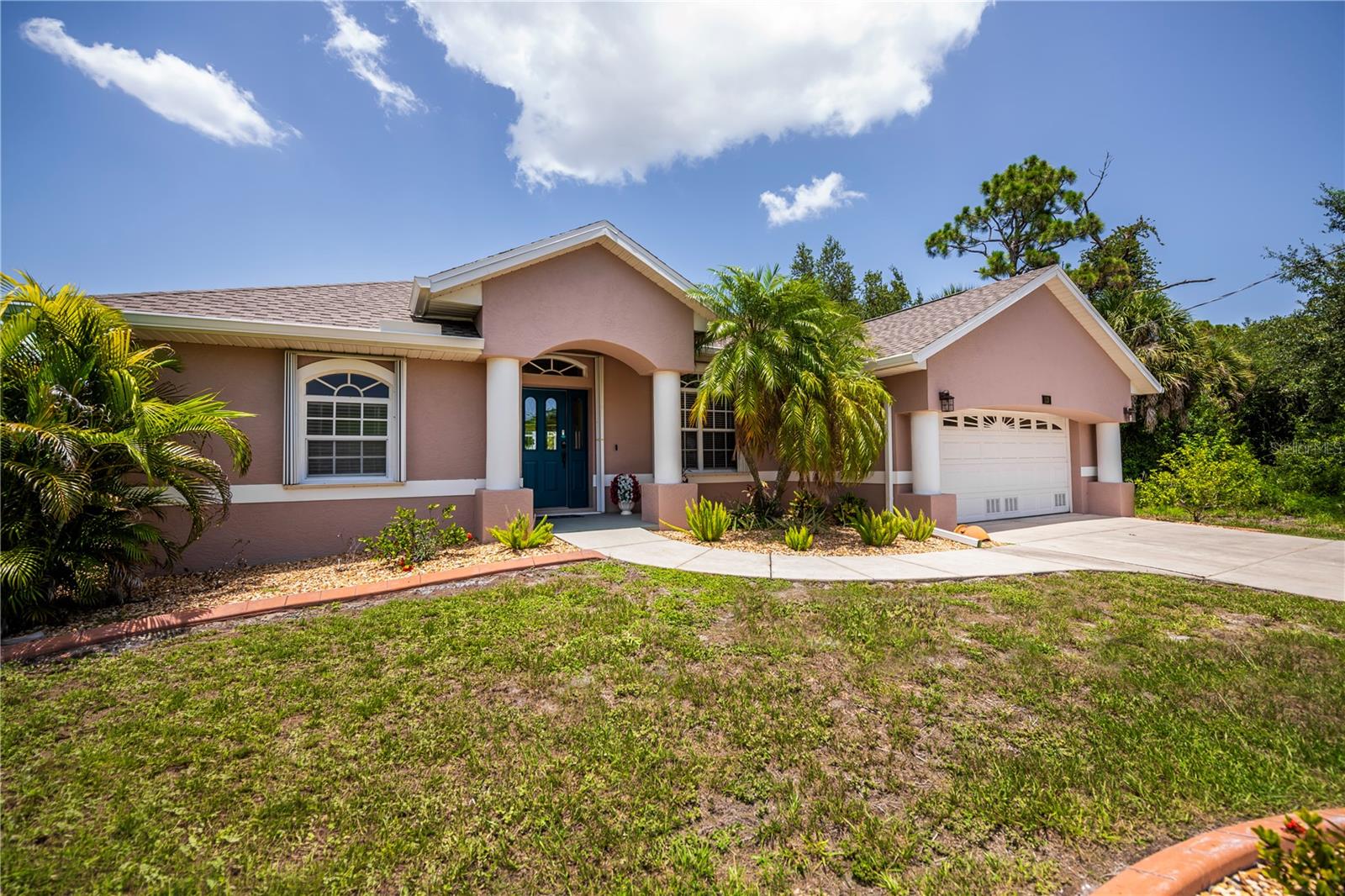 ROTONDA LAKES - Residential