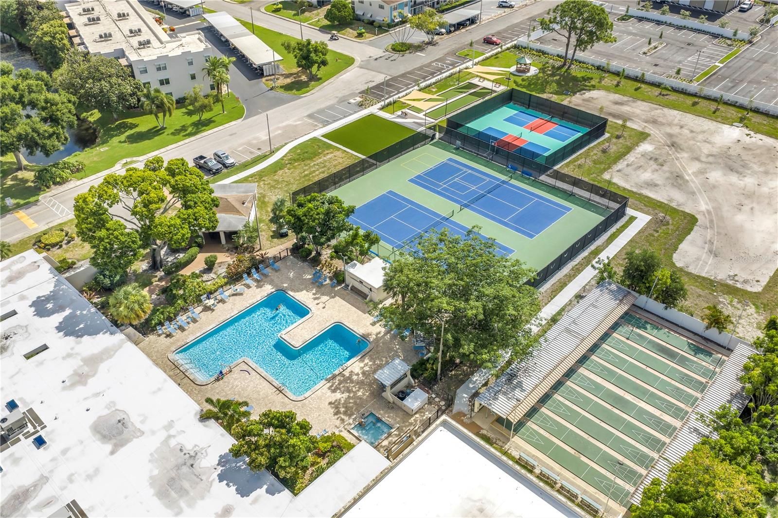 FIVE TOWNS OF ST PETE - Residential