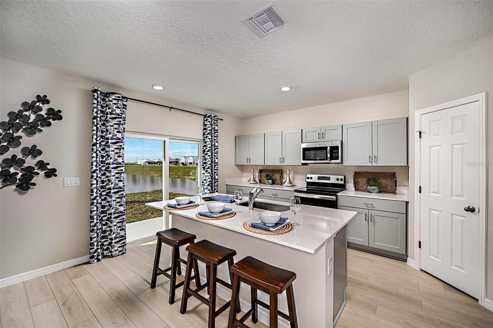 SCENIC TERRACE - Residential