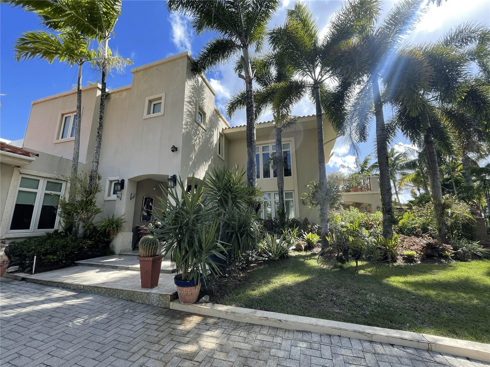 DORADO BEACH EAST - Residential