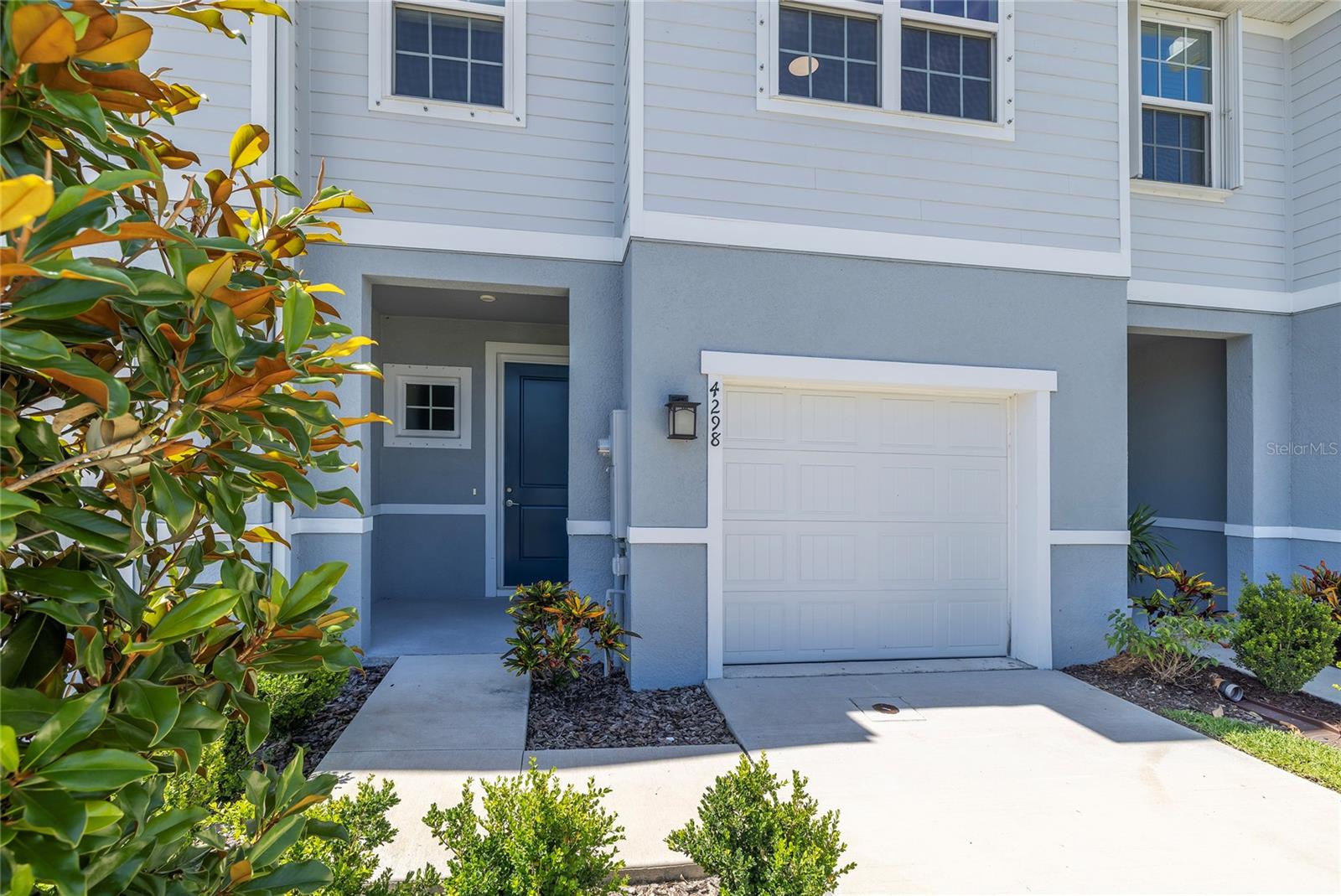 ANCLOTE SQUARE BLDG 1 - Residential