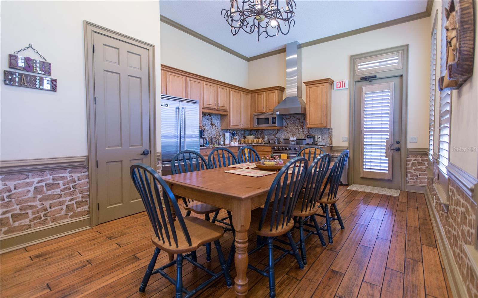 ACREAGE NON SUBDIVISION - Residential