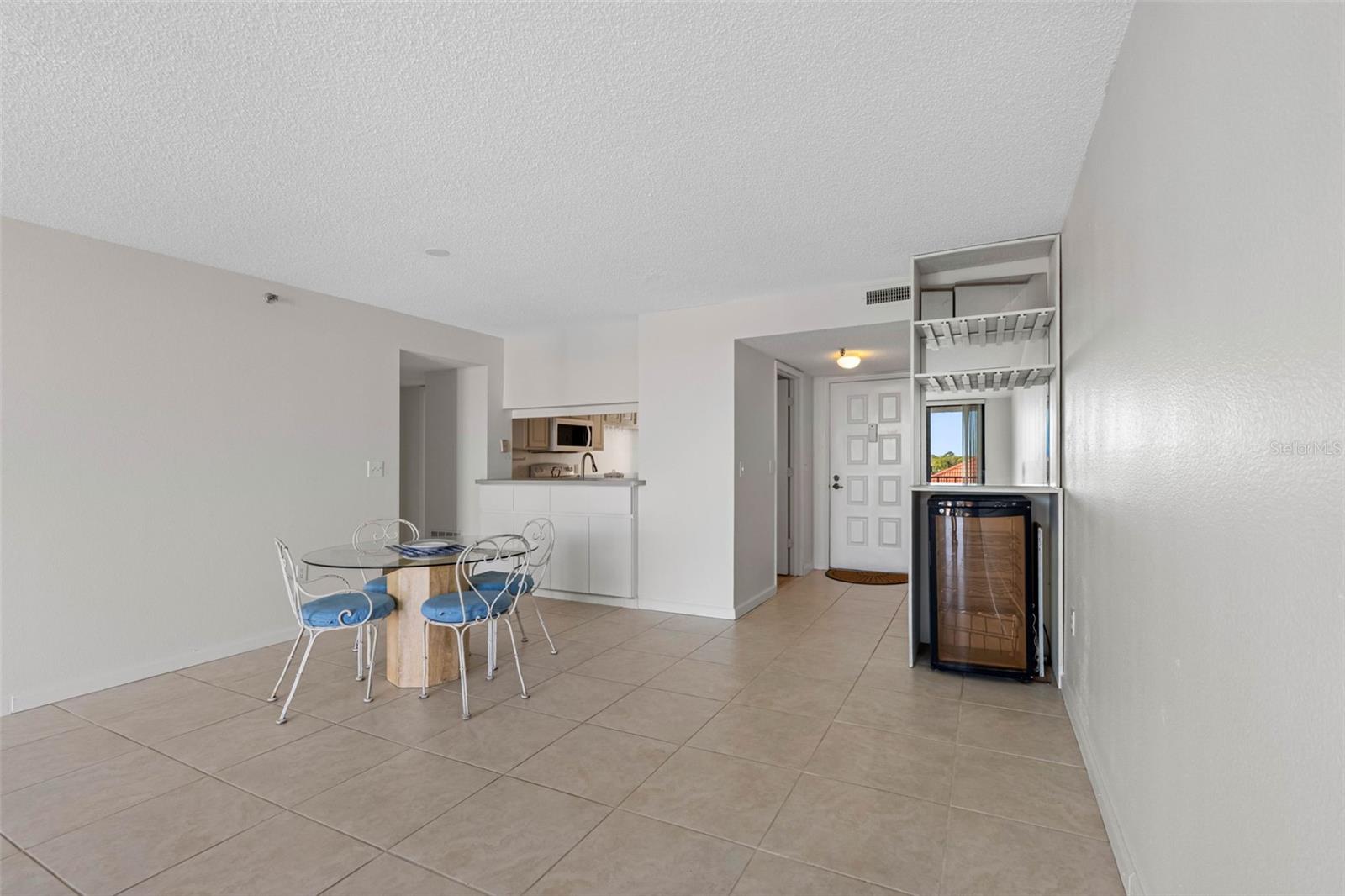 VISTA BAY CONDO I PH I - Residential