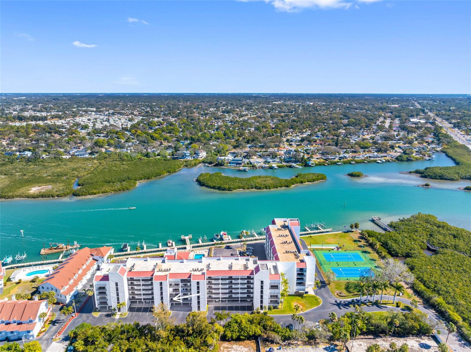 VISTA BAY CONDO I PH I - Residential