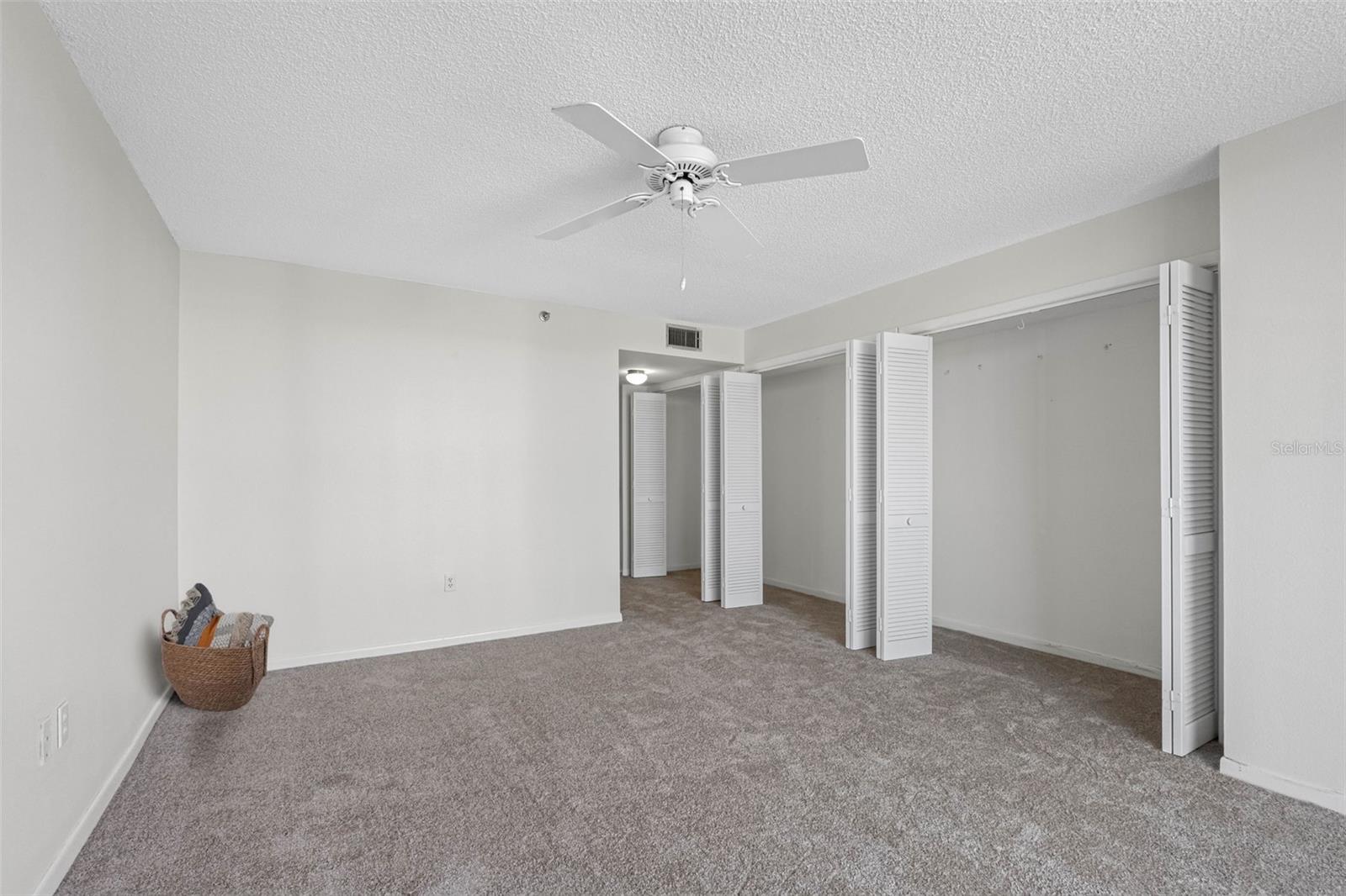 VISTA BAY CONDO I PH I - Residential