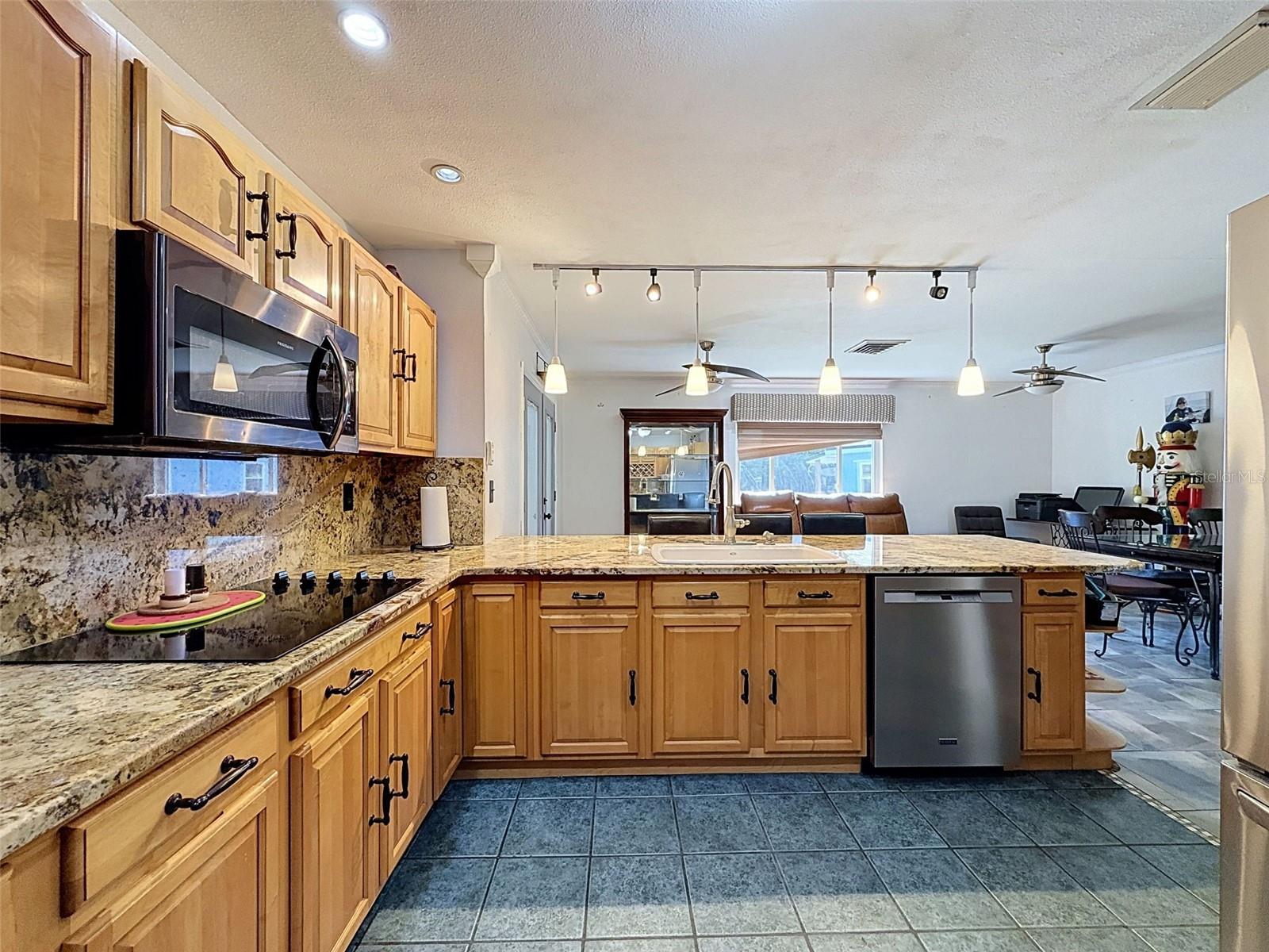 GARDEN HILL - Residential