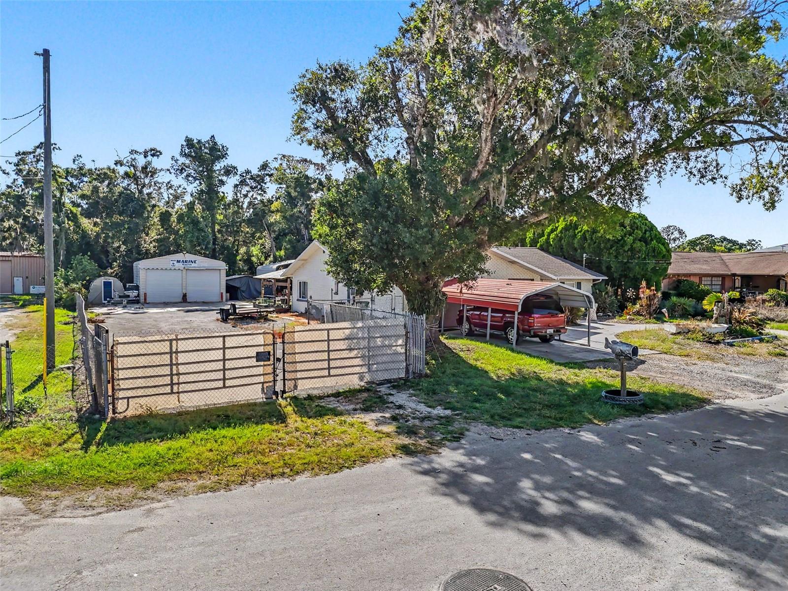 GARDEN HILL - Residential