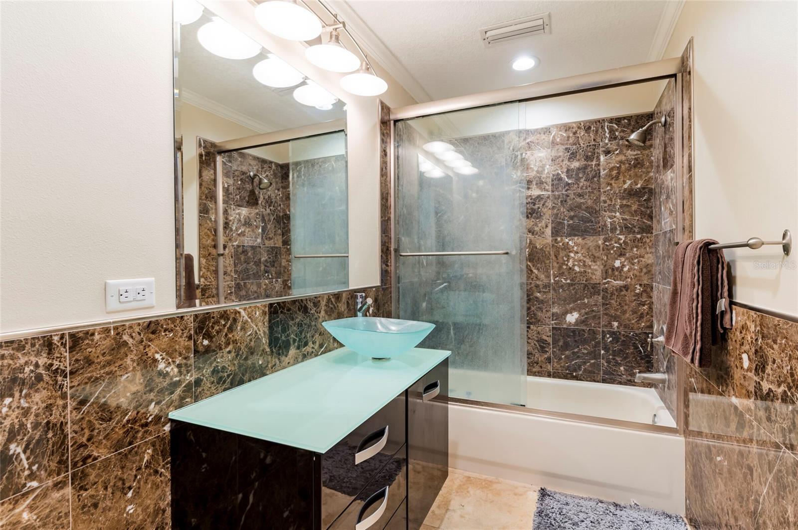 CARLTON ESTATES - Residential