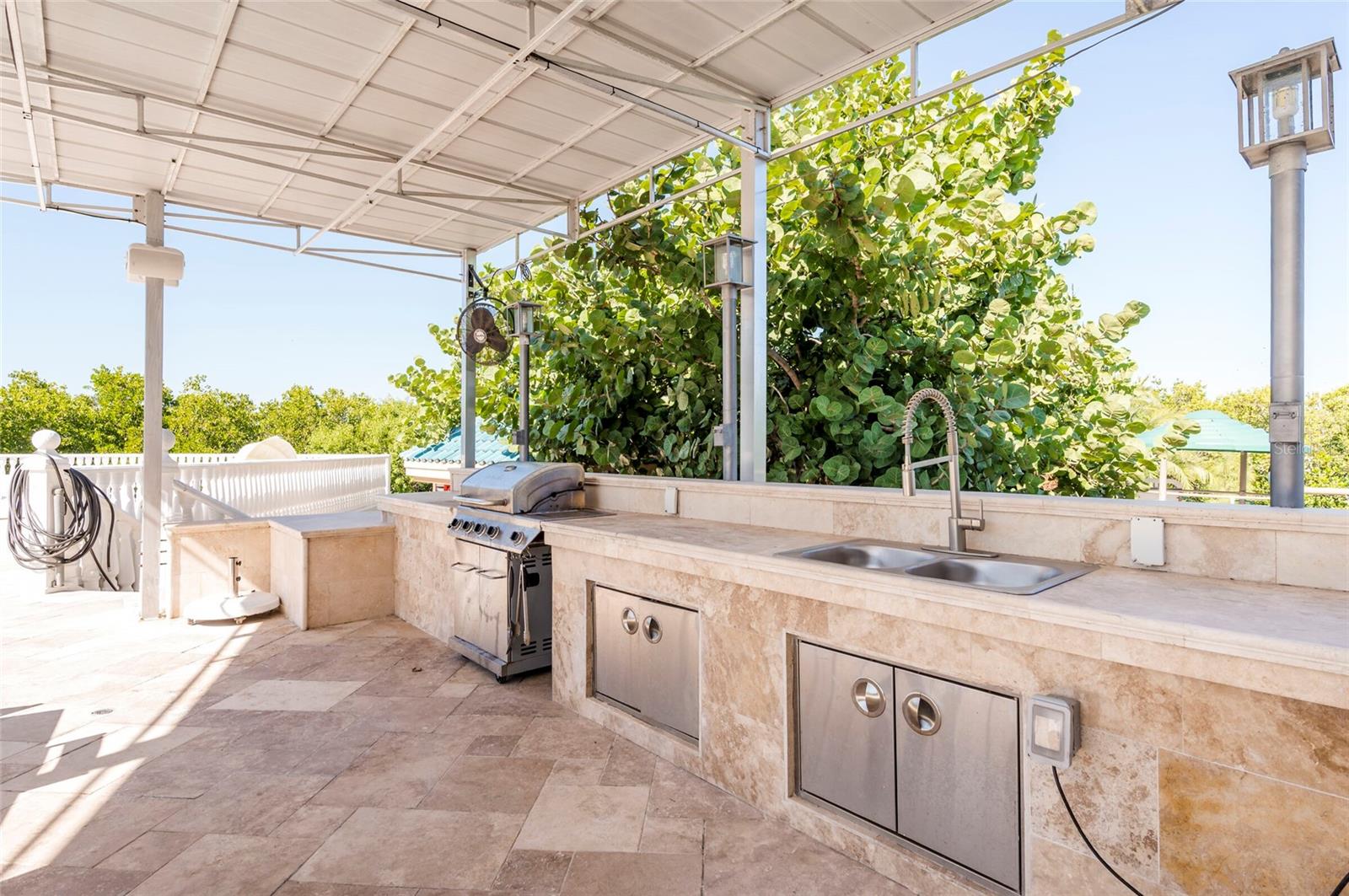 CARLTON ESTATES - Residential