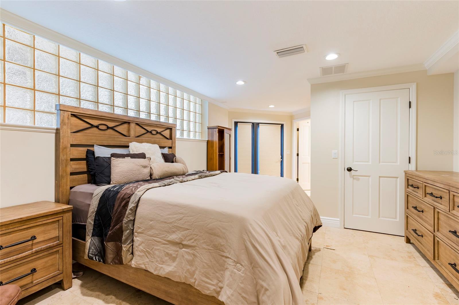 CARLTON ESTATES - Residential