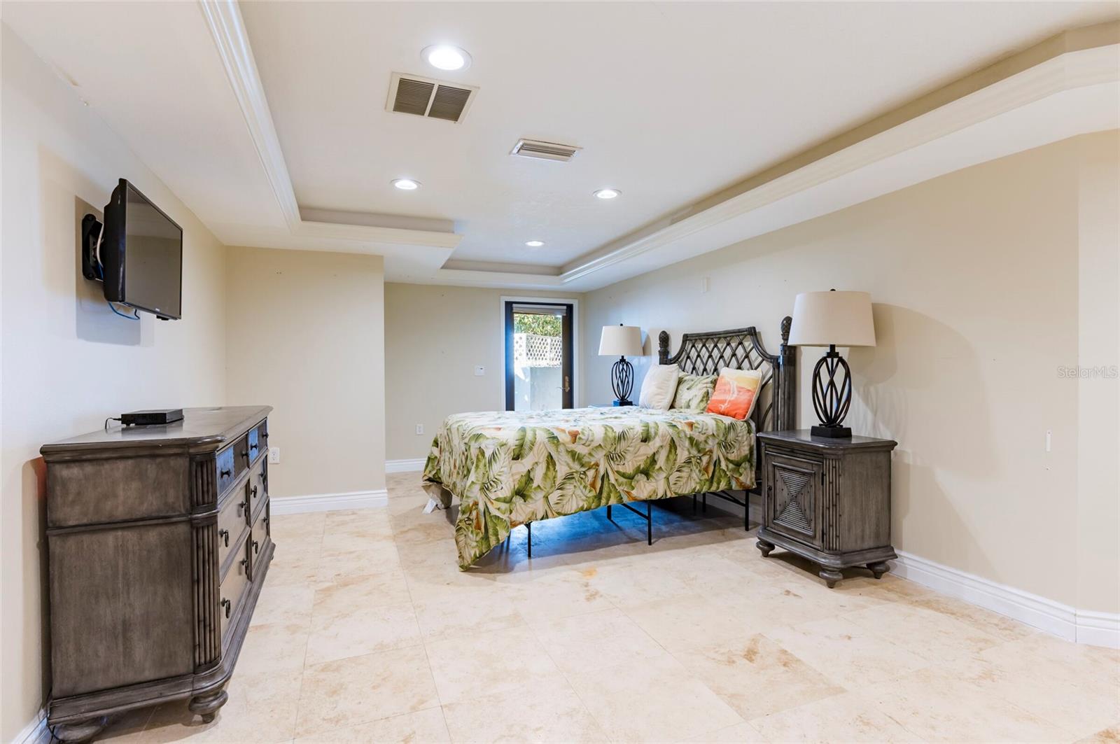 CARLTON ESTATES - Residential