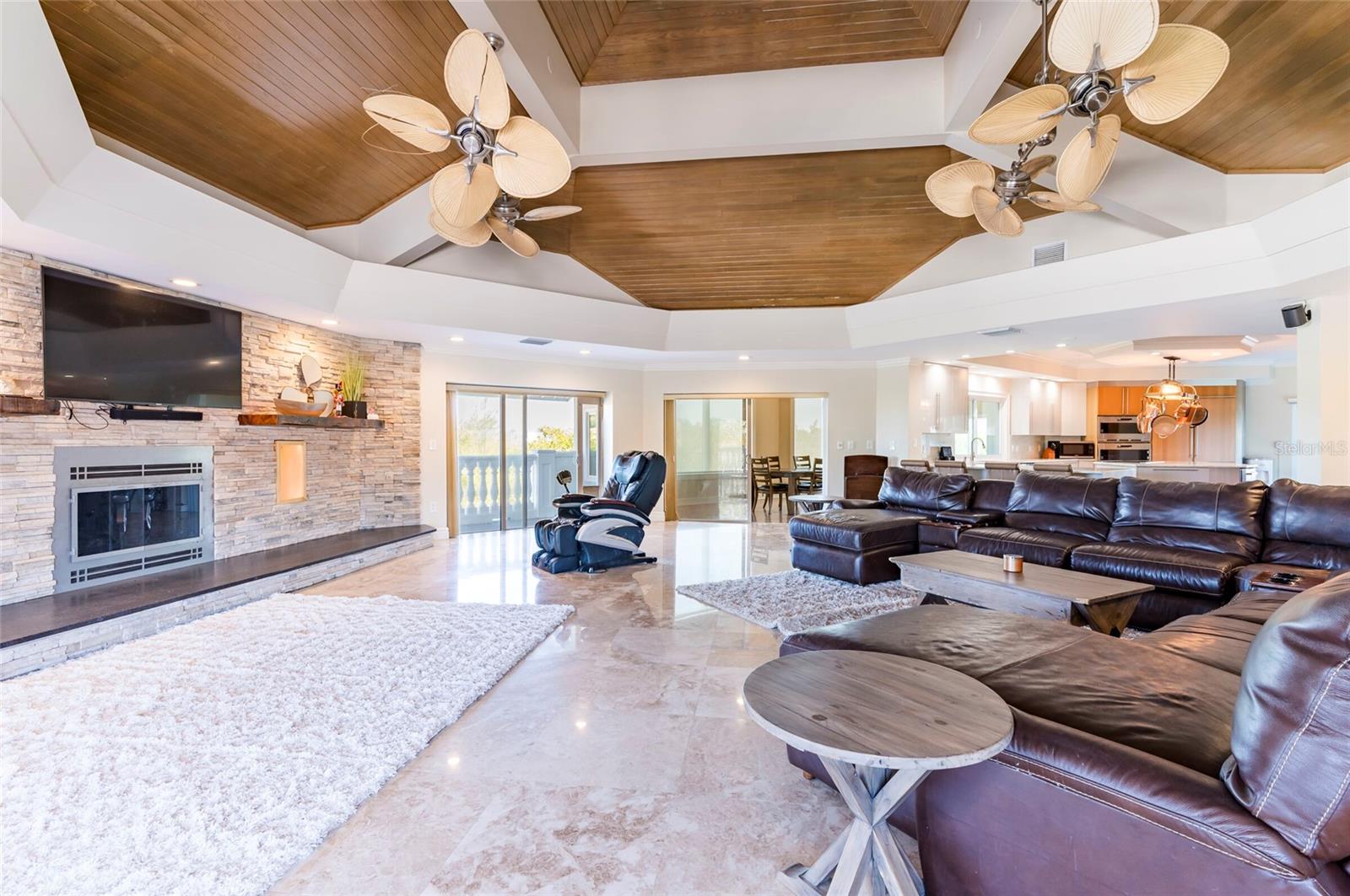 CARLTON ESTATES - Residential