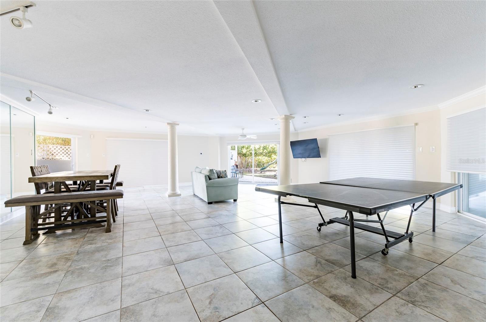 CARLTON ESTATES - Residential