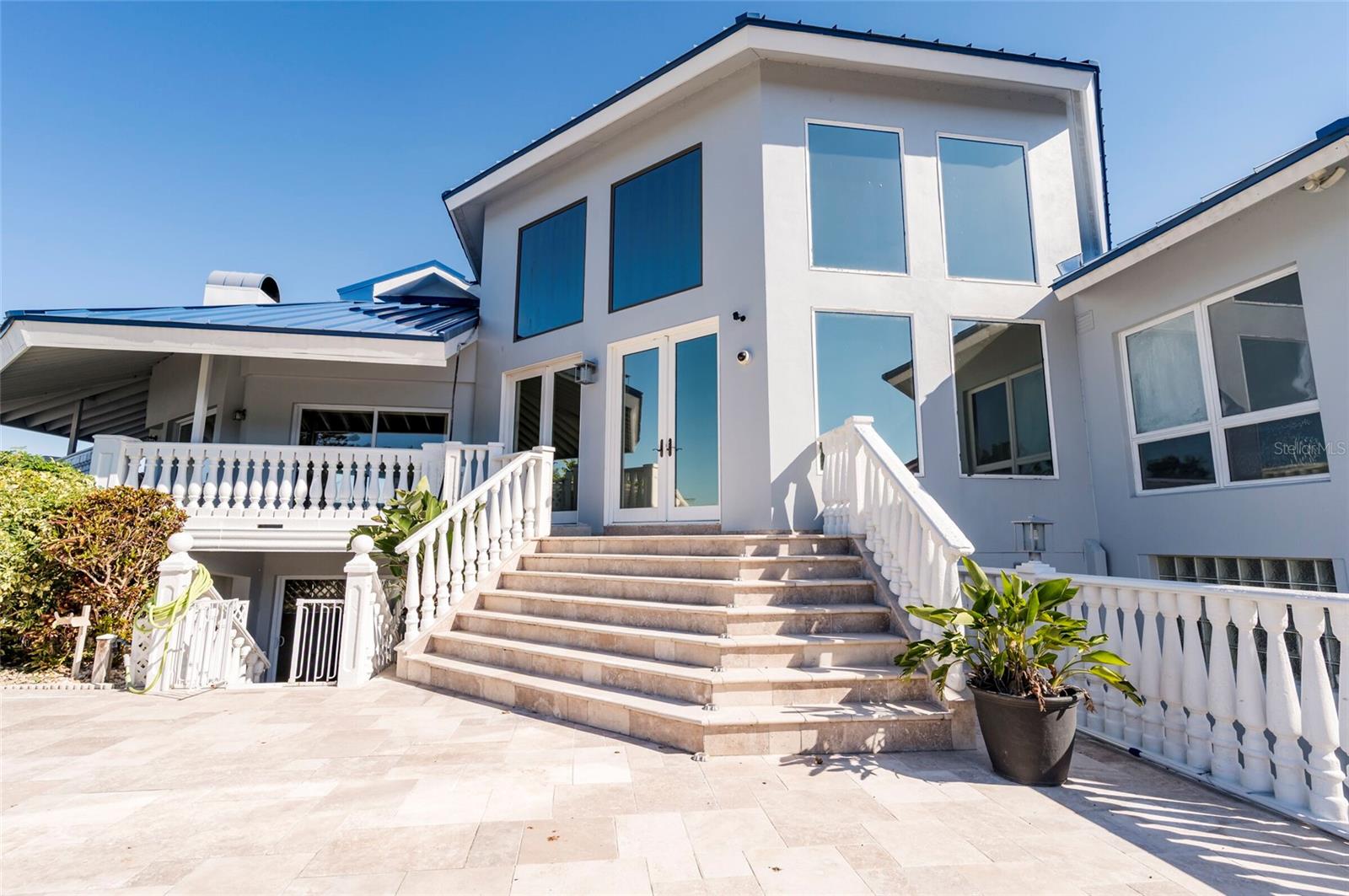 CARLTON ESTATES - Residential