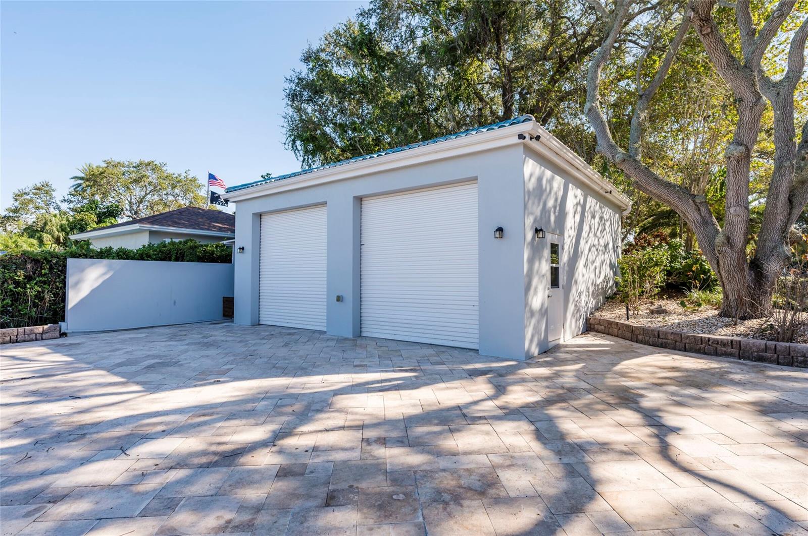 CARLTON ESTATES - Residential