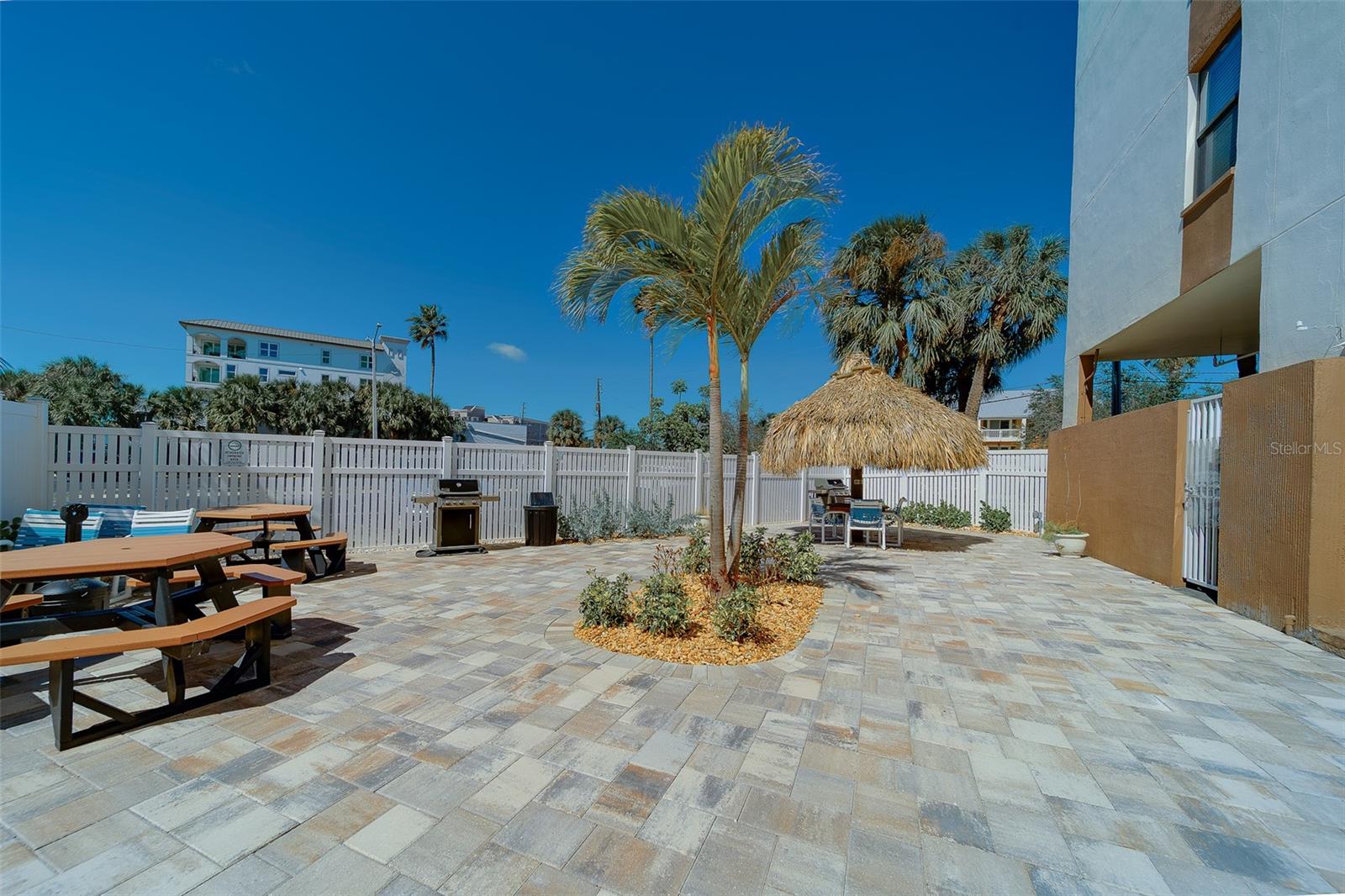 DOLPHIN COVE CLEARWATER - Residential