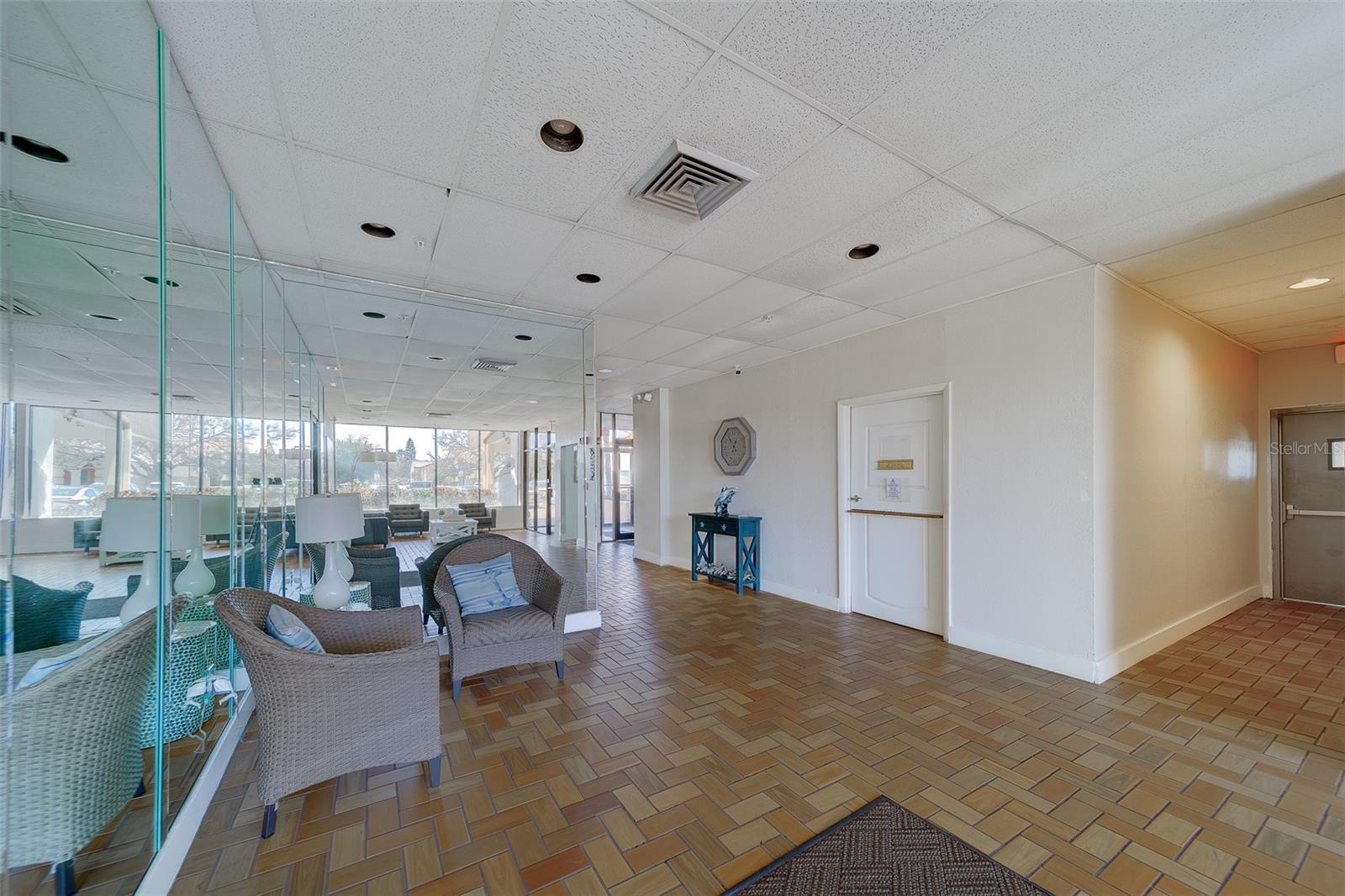 DOLPHIN COVE CLEARWATER - Residential