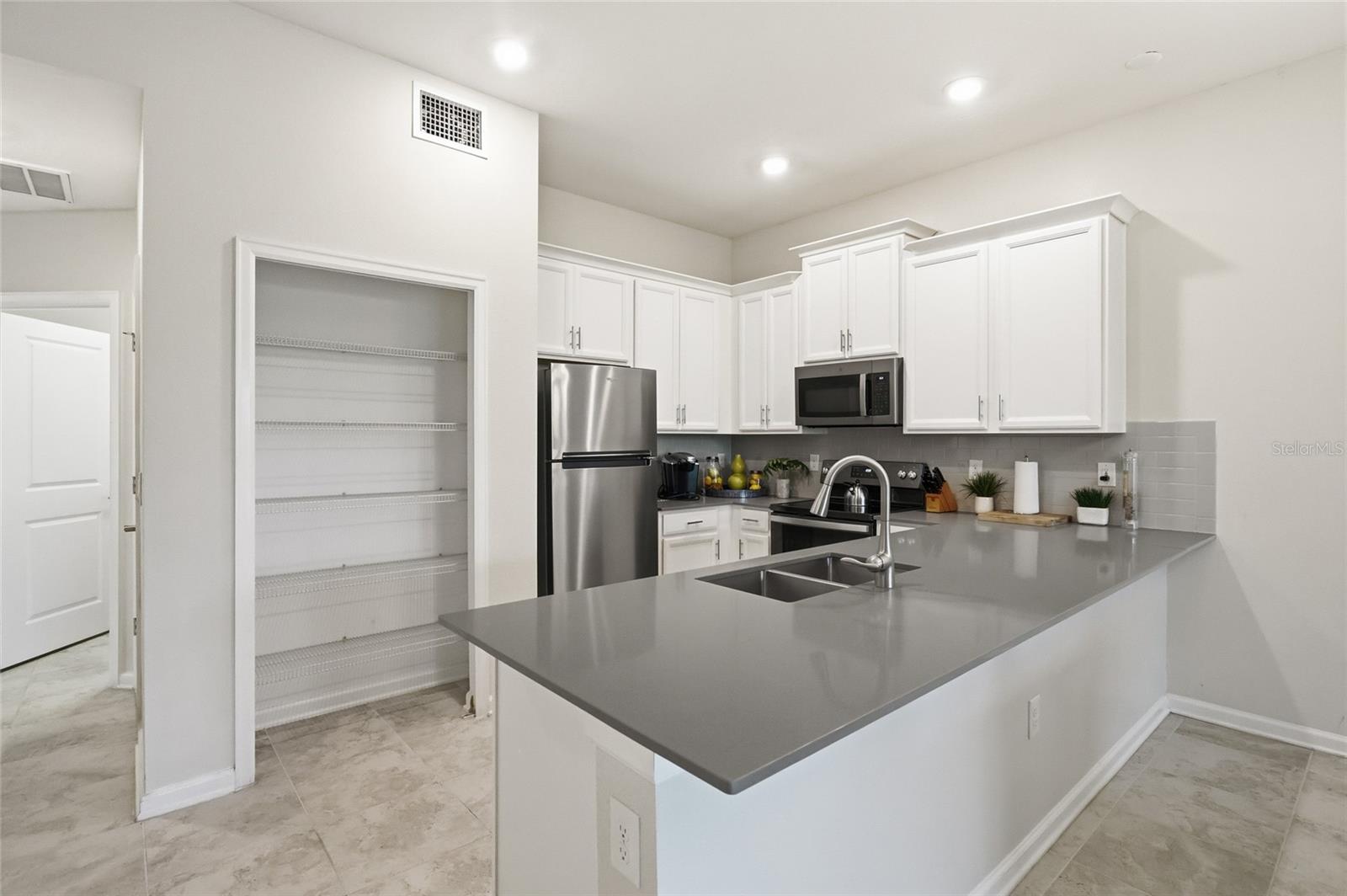 CHAMPIONSGATE CONDO PH 6 - Residential